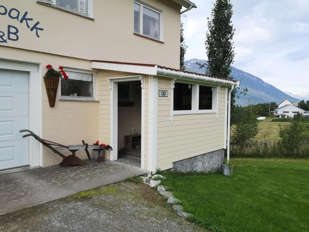 Elvebakk Bed & Breakfast Reed Buitenkant foto
